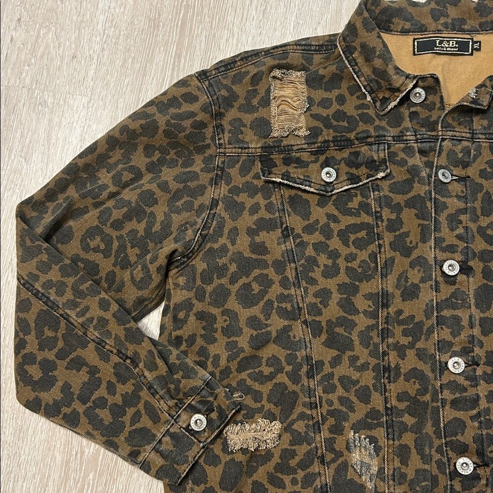 L&B Lucky & Blessed Distressed Leopard Denim Shirt Jacket Sz XL - Picture 3 of 8